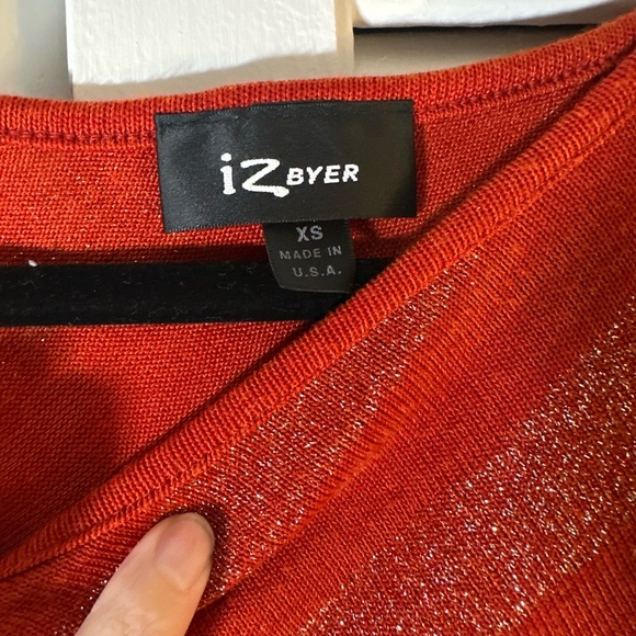 Iz Byer Red Top with Gold Accents - Picture 2 of 5